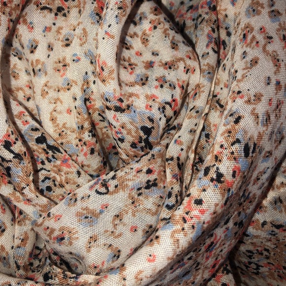 NWT Accessory Collective print infinity scarf - Picture 3 of 8